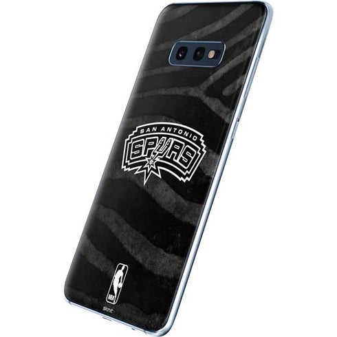 NBA San Antonio Spurs Black Animal Print Galaxy S10e Skin