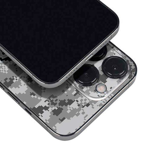 NBA San Antonio Spurs Digi Camo iPhone 16 Pro Skin