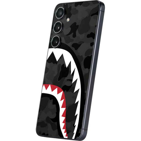 Shark Teeth Grey Street Camo Galaxy S25 Skin