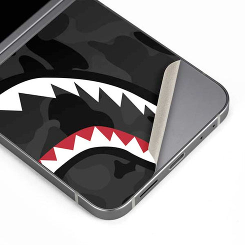 Shark Teeth Grey Street Camo Galaxy Z Flip6 Skin
