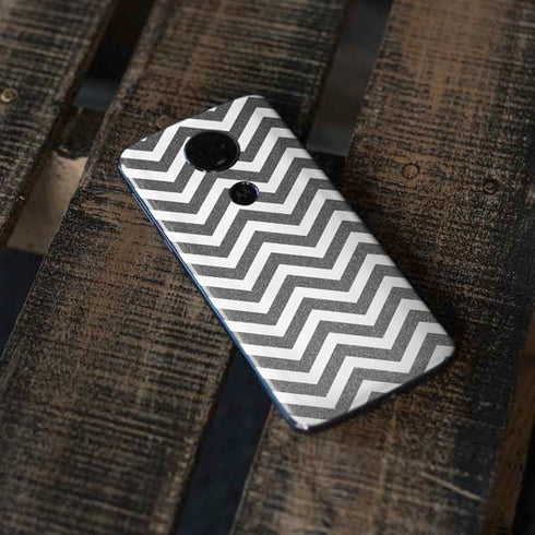 Silver Chevron Moto E5 Plus Skin