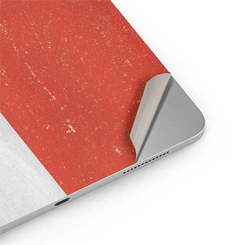 Singapore Flag Distressed iPad Pro 13in M4 (2024) Skin