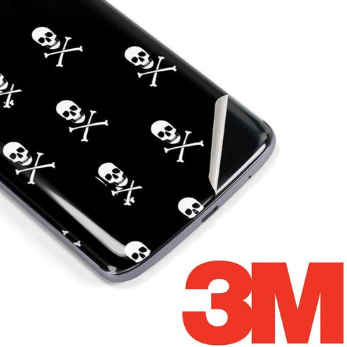 Skull and Crossbones (white) Moto E5 Plus Skin