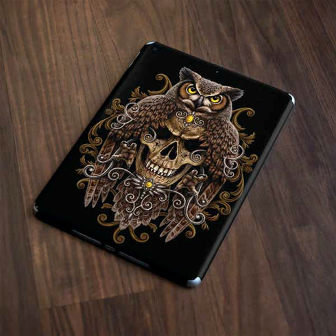 Skull and Owl by Sarah Richter Apple iPad Skin