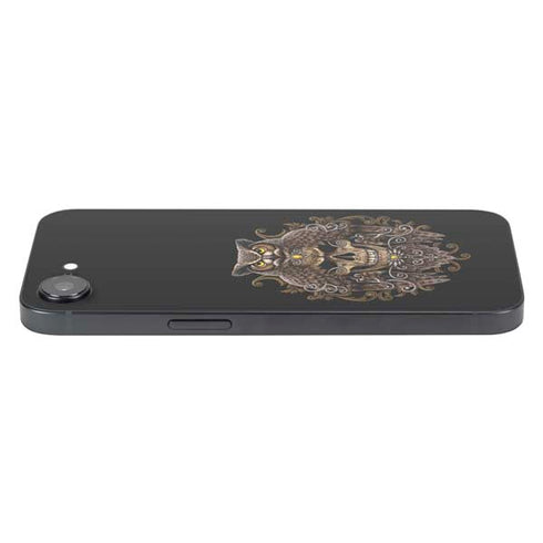 Skull and Owl by Sarah Richter iPhone 16e Skin