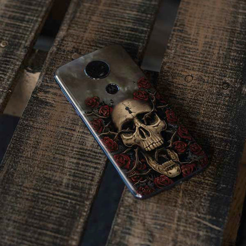 Liquid Blue Skull Entwined with Roses Moto E5 Plus Skin