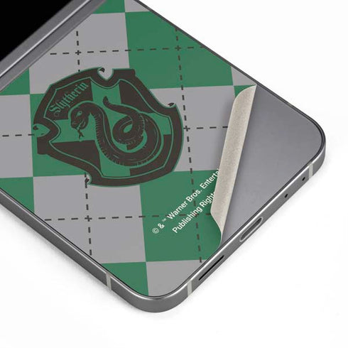 Wizarding World Harry Potter Slytherin Crest Galaxy Z Flip6 Skin