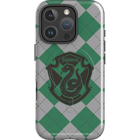 Wizarding World Harry Potter Slytherin Crest iPhone 16 Pro Magsafe Impact Case
