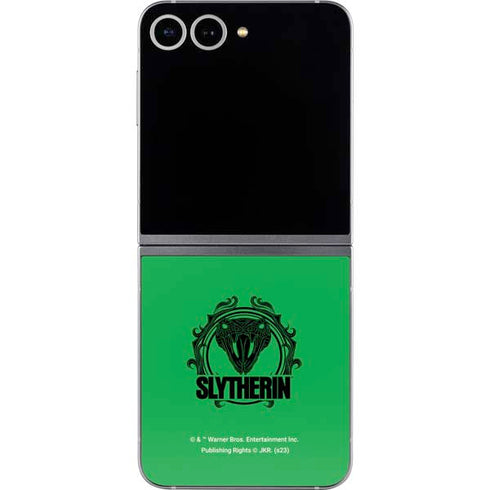 Wizarding Worlds Harry Potter Slytherin Illustration Galaxy Z Flip6 Skin