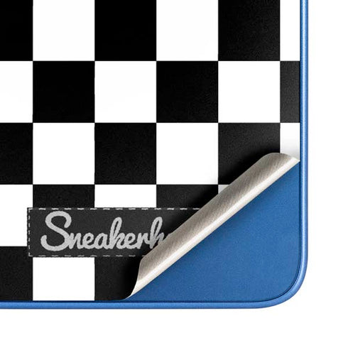Sneakerhead Checkered Moto G Play 4G (2024) Skin