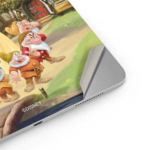 Disney Snow White Classic Cover iPad Pro 13in M4 (2024) Skin