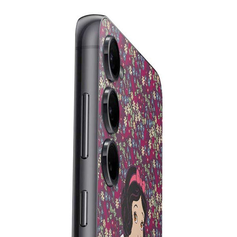 Disney Snow White Character with Floral Pattern Galaxy A16 5G Skin