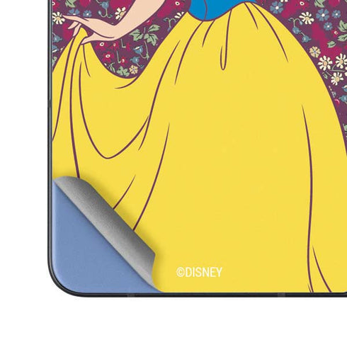 Disney Snow White Character with Floral Pattern Galaxy Z Fold5 5G Skin