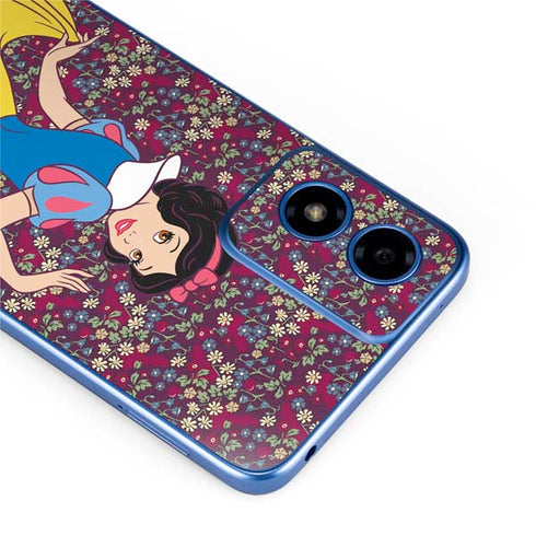 Disney Snow White Character with Floral Pattern Moto G Play 4G (2024) Skin