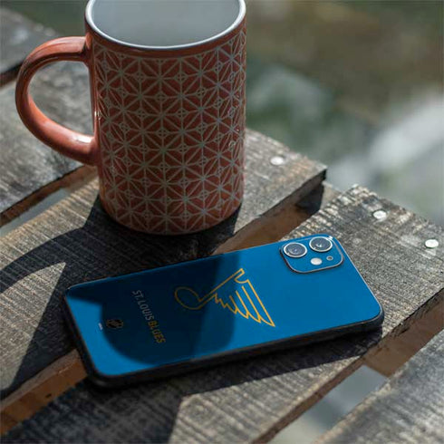 NHL St. Louis Blues Distressed iPhone 11 Skin