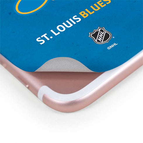 NHL St. Louis Blues Distressed iPhone 8 Plus Skin