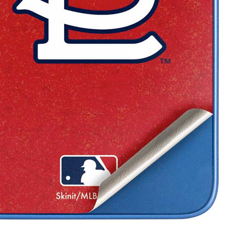 MLB St. Louis Cardinals - Solid Distressed Moto G Play 4G (2024) Skin