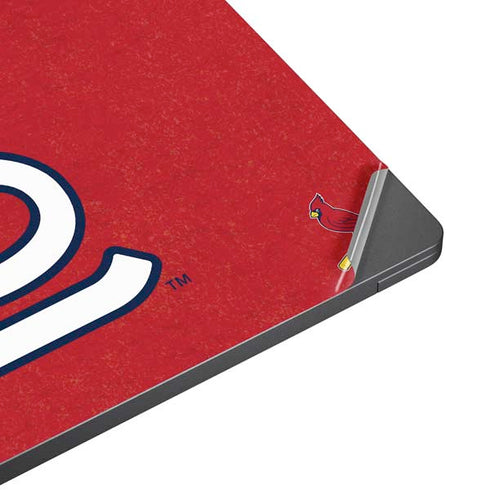 MLB St. Louis Cardinals - Solid Distressed Surface Laptop 7 13.8in Skin