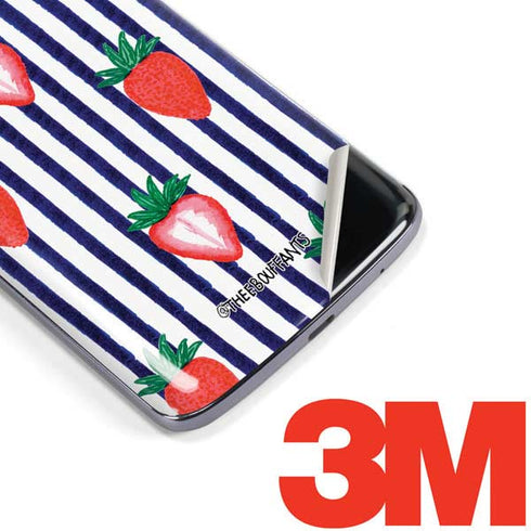 Bouffants and Broken Hearts Strawberries and Stripes Moto E5 Plus Skin