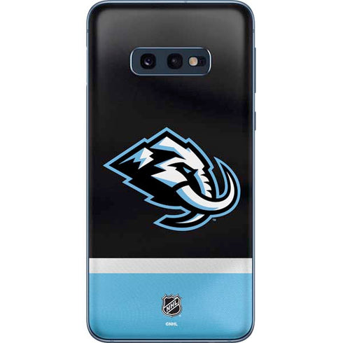 NHL Utah Mammoth Striped Jersey Galaxy S10e Skin
