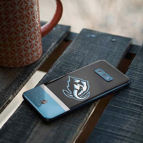 NHL Utah Mammoth Striped Jersey Galaxy S10e Skin