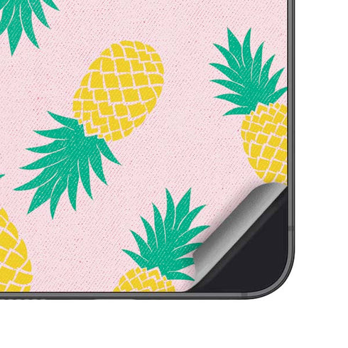 Summer Pineapples Galaxy S25 Skin
