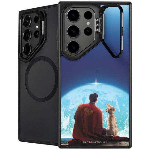 Superman 2025 Superman & Krypto watch the Earth Galaxy S26 Ultra Kickstand Case