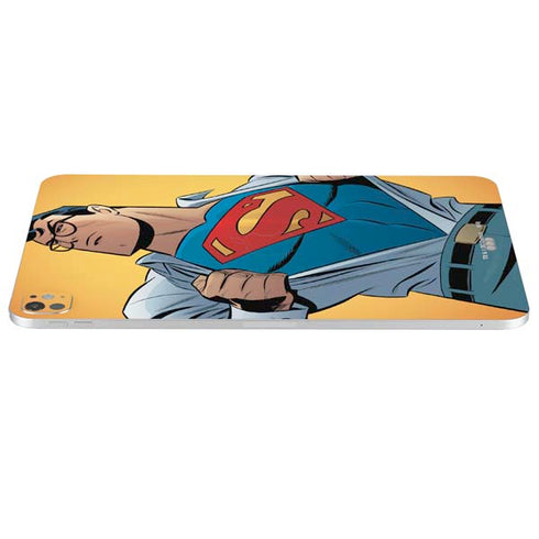 DC Comics Superman 90's Animated Series iPad Pro 13in M4 (2024) Skin