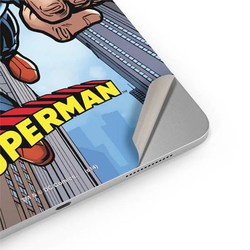 DC Comics Superman Flying Pose iPad Pro 13in M4 (2024) Skin