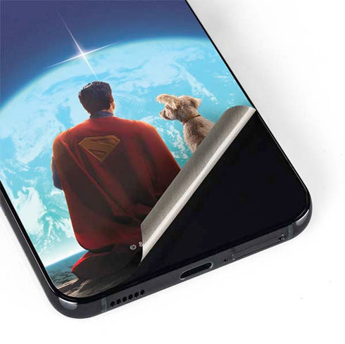 Superman 2025 Superman & Krypto watch the Earth Galaxy S22 Skin