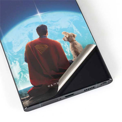 Superman 2025 Superman & Krypto watch the Earth Galaxy S22 Ultra Skin