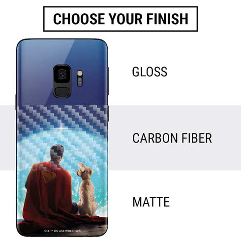 Superman 2025 Superman & Krypto watch the Earth Galaxy S9 Skin