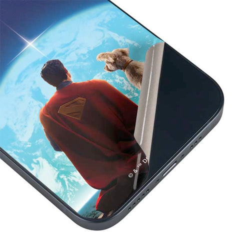 Superman 2025 Superman & Krypto watch the Earth iPhone 13 Mini Skin