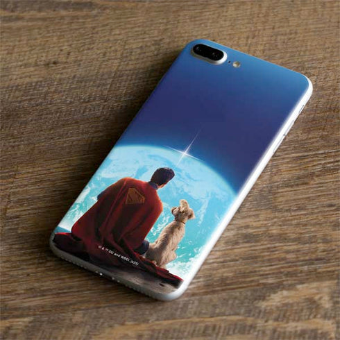 Superman 2025 Superman & Krypto watch the Earth iPhone 7 Plus Skin