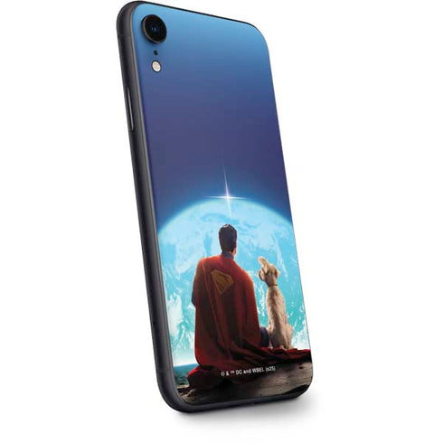 Superman 2025 Superman & Krypto watch the Earth iPhone XR Skin