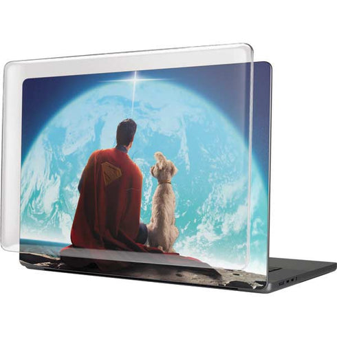 Superman 2025 Superman & Krypto watch the Earth MacBook Cases