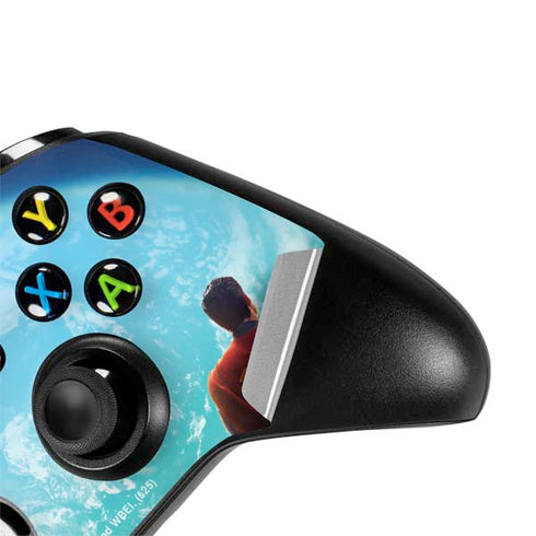 Superman 2025 Superman & Krypto watch the Earth Xbox One S All-Digital Edition Bundle Skin