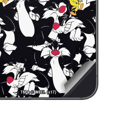 Looney Tunes Sylvester and Tweety Super Sized Galaxy S24 Skin