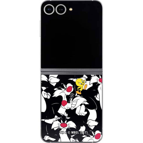 Looney Tunes Sylvester and Tweety Super Sized Galaxy Z Flip6 Skin