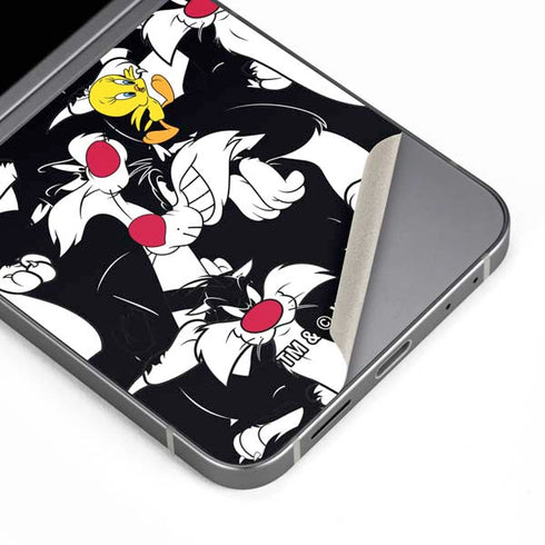 Looney Tunes Sylvester and Tweety Super Sized Galaxy Z Flip6 Skin