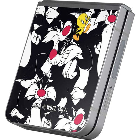 Looney Tunes Sylvester and Tweety Super Sized Galaxy Z Flip6 Skin