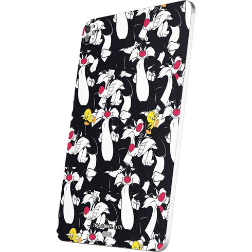 Looney Tunes Sylvester and Tweety Super Sized iPad Pro 13in M4 (2024) Skin