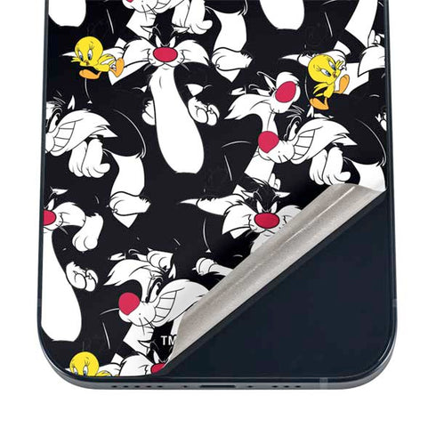 Looney Tunes Sylvester and Tweety Super Sized iPhone 16 Skin