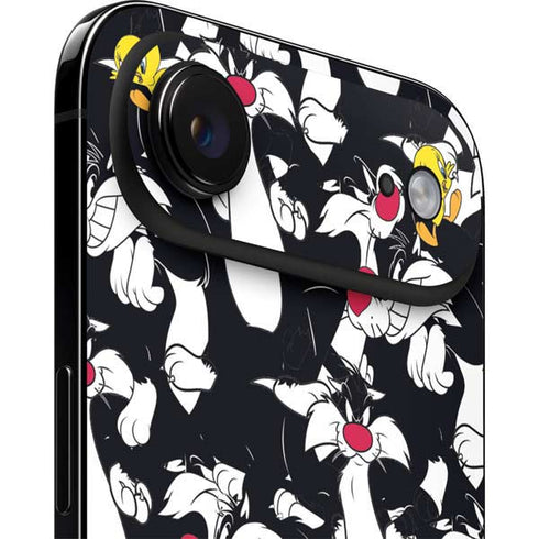 Looney Tunes Sylvester and Tweety Super Sized iPhone 17 Air Skin