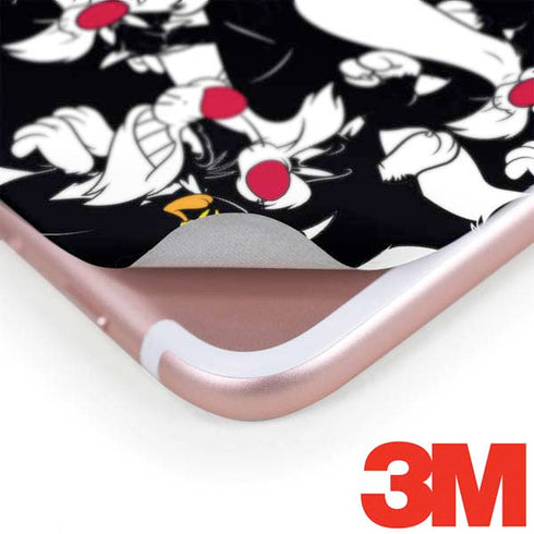 Looney Tunes Sylvester and Tweety Super Sized iPhone 8 Plus Skin