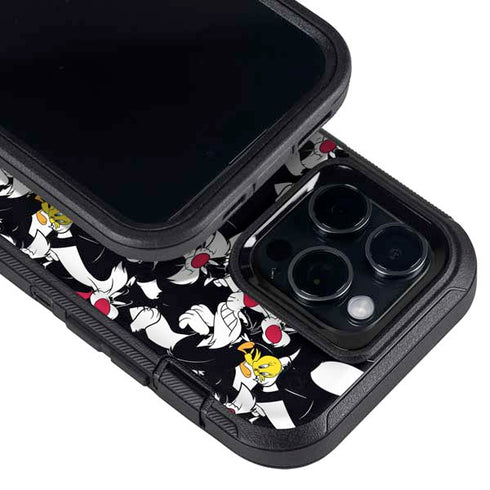 Looney Tunes Sylvester and Tweety Super Sized Otterbox Defender iPhone Skin