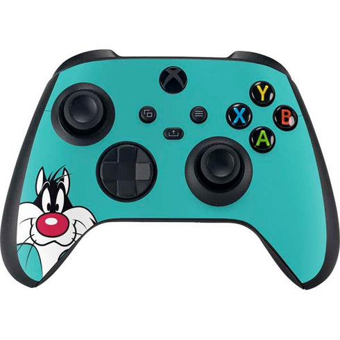 Looney Tunes Sylvester Zoomed In Xbox Series X Bundle Skin