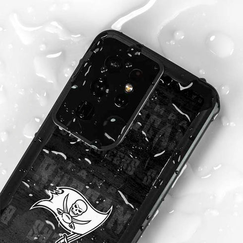 NFL Tampa Bay Buccaneers Black & White Galaxy S24 Ultra Waterproof Case