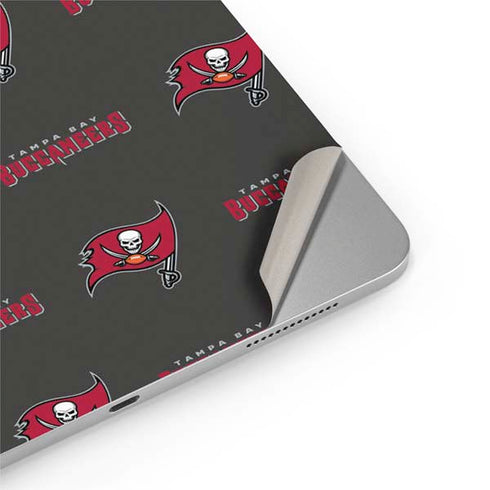 NFL Tampa Bay Buccaneers Blitz Series iPad Pro 13in M4 (2024) Skin