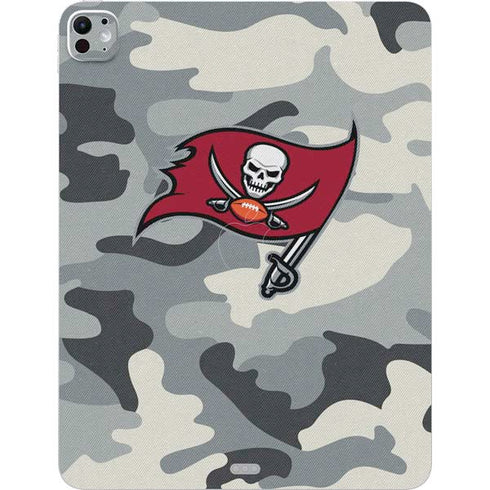 NFL Tampa Bay Buccaneers Camo iPad Pro 13in M4 (2024) Skin